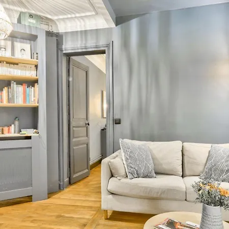 Superb For 3 In Montmartre